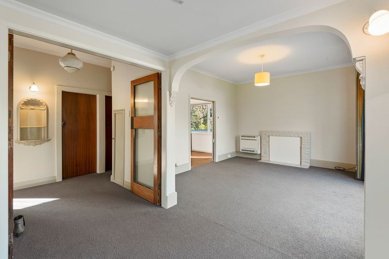 Photo of property in 181 Fifield Terrace, Opawa, Christchurch, 8023