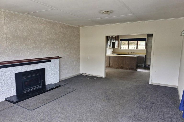 Photo of property in 5 Hillside Crescent, Westown, New Plymouth, 4310