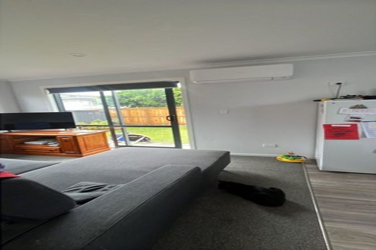 Photo of property in 10 Blanche Way, Half Moon Bay, Auckland, 2012