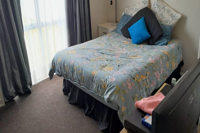 Photo of property in 80 Tait Drive, Greenmeadows, Napier, 4112