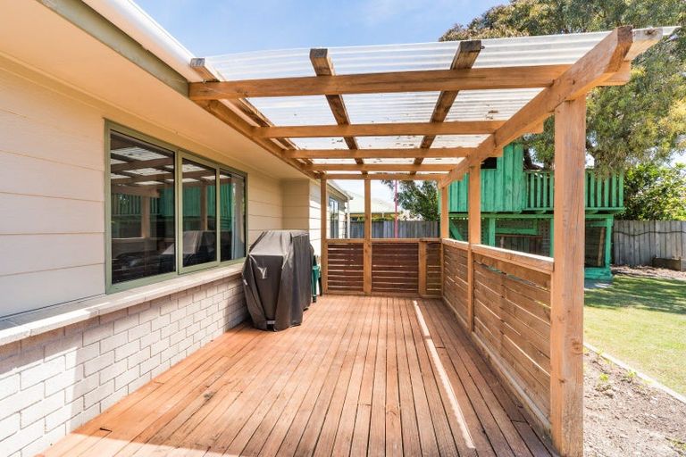Photo of property in 20 Parnell Heights Drive, Kelvin Grove, Palmerston North, 4414