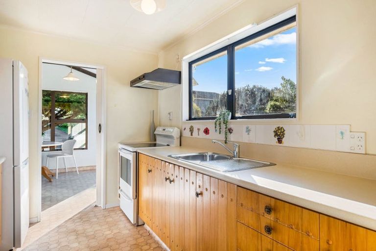 Photo of property in 6 Malfroy Lane, Raumati Beach, Paraparaumu, 5032