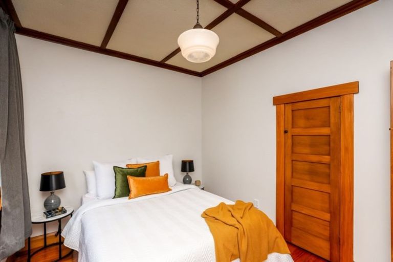 Photo of property in 42 Carrington Street, Lower Vogeltown, New Plymouth, 4310