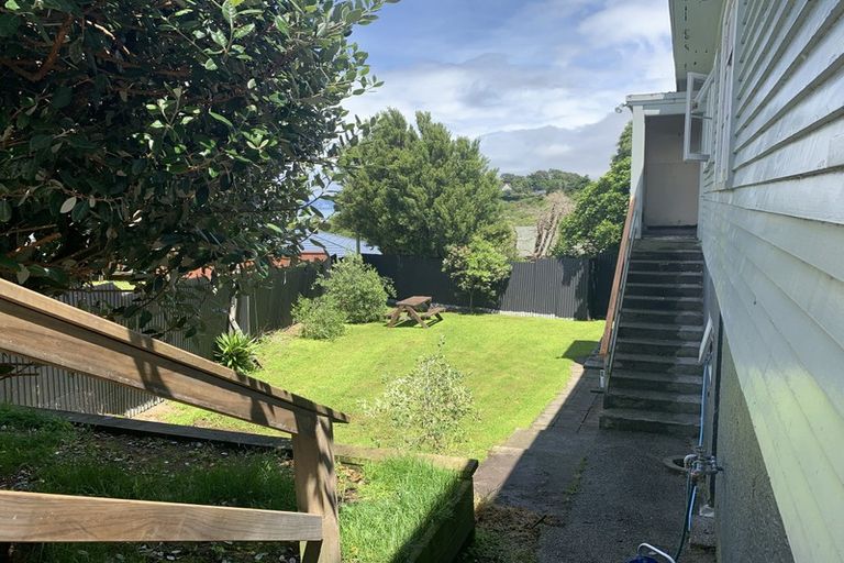 Photo of property in 23 Te Whiti Grove, Korokoro, Lower Hutt, 5012