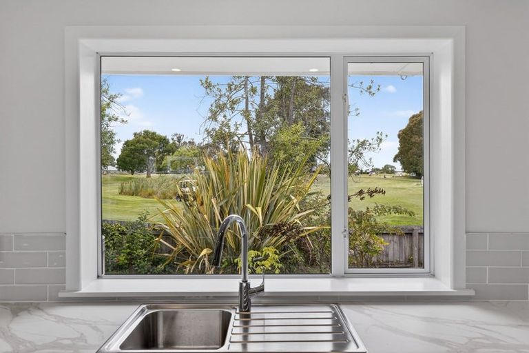 Photo of property in 70 Niven Street, Avondale, Christchurch, 8061