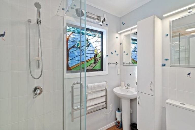 Photo of property in 20b Kiriwai Place, Matua, Tauranga, 3110