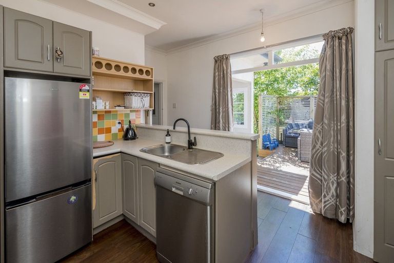 Photo of property in 27 Wilton Street, Levin, 5510