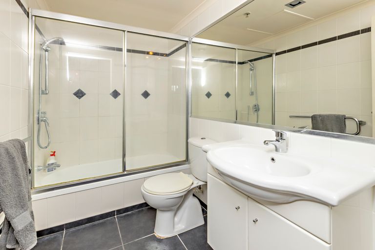 Photo of property in The Rennaissance, 1g/18 Ronwood Avenue, Manukau, Auckland, 2104