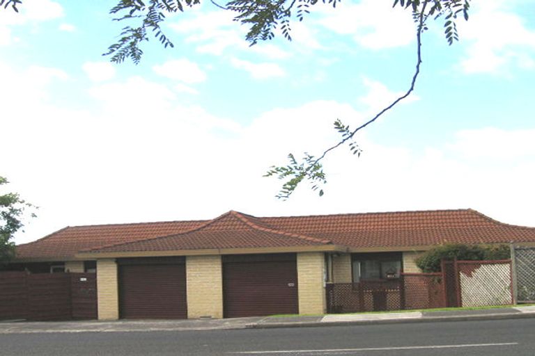 Photo of property in 1/87 Coronation Road, Hillcrest, Auckland, 0627