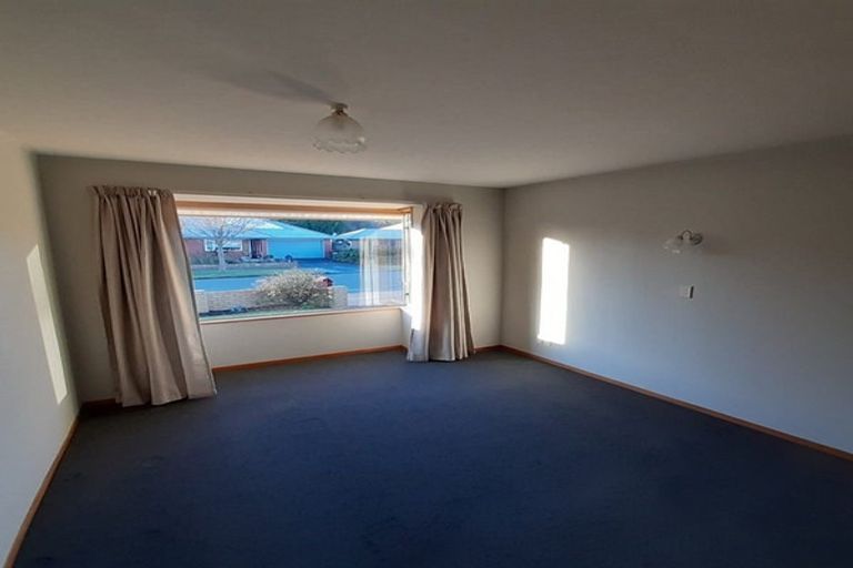Photo of property in 1/15 Showgate Avenue, Sockburn, Christchurch, 8042