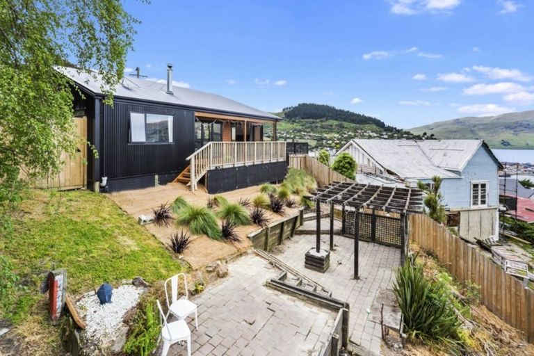 Photo of property in 17 Bridle Path, Lyttelton, 8082