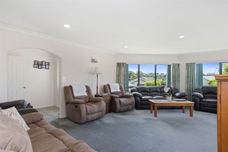 Photo of property in 1 Ryegrass Dell, Welcome Bay, Tauranga, 3112