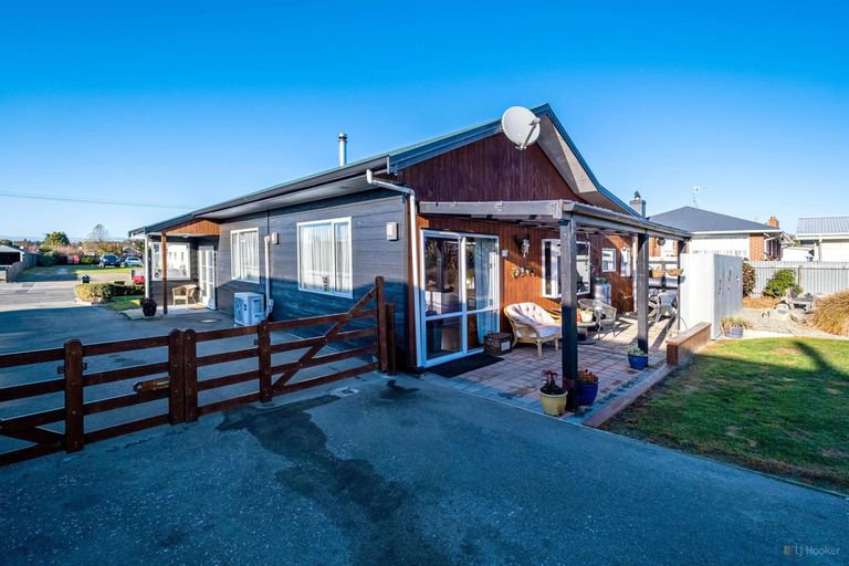 Photo of property in 10 Studholme Street, Waimate, 7924