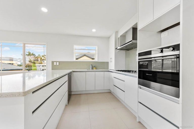 Photo of property in 145c Hobsonville Road, West Harbour, Auckland, 0618