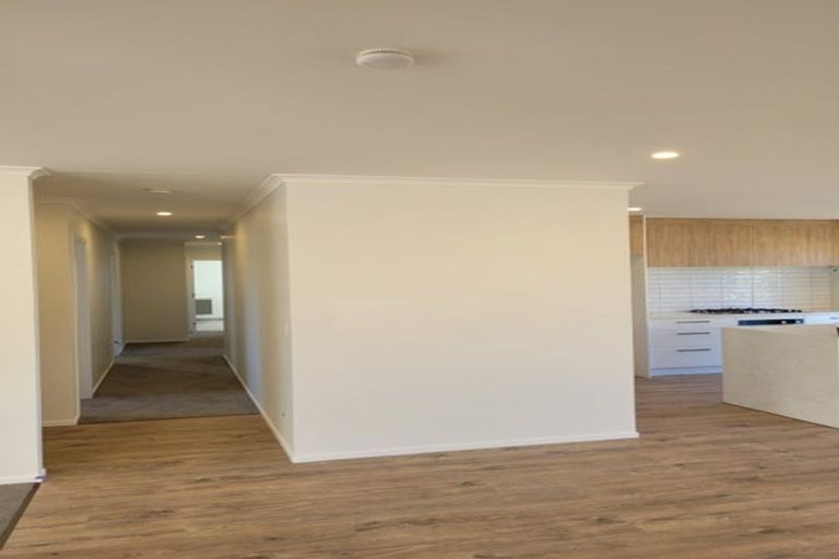 Photo of property in 16 Topsail Way, Whitby, Porirua, 5024