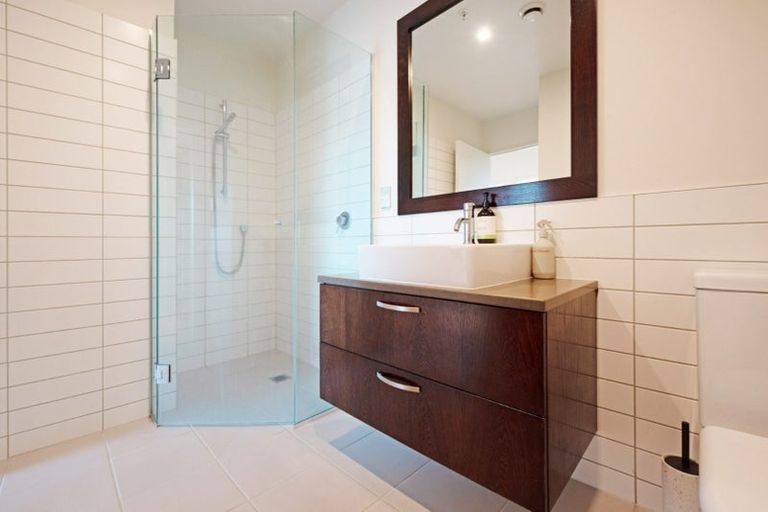 Photo of property in Chews Lane Apartments, 15g/9 Chews Lane, Wellington Central, Wellington, 6011