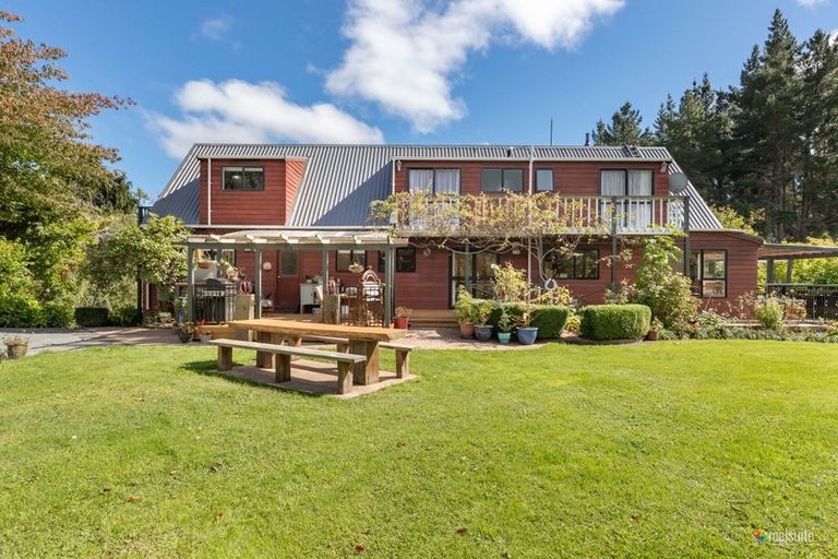 Photo of property in 224 Katherine Mansfield Drive, Whitemans Valley, Upper Hutt, 5371