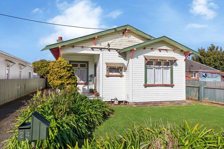 Photo of property in 24 Tay Street, Whanganui, 4500