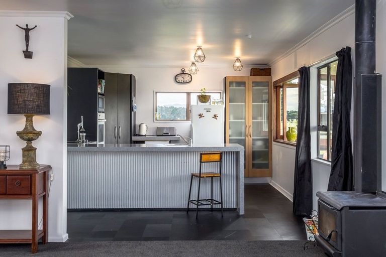 Photo of property in 90 Settlement Road, Morison Bush, Greytown, 5794