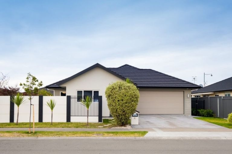 Photo of property in 4 Aoraki Road, Poraiti, Napier, 4112