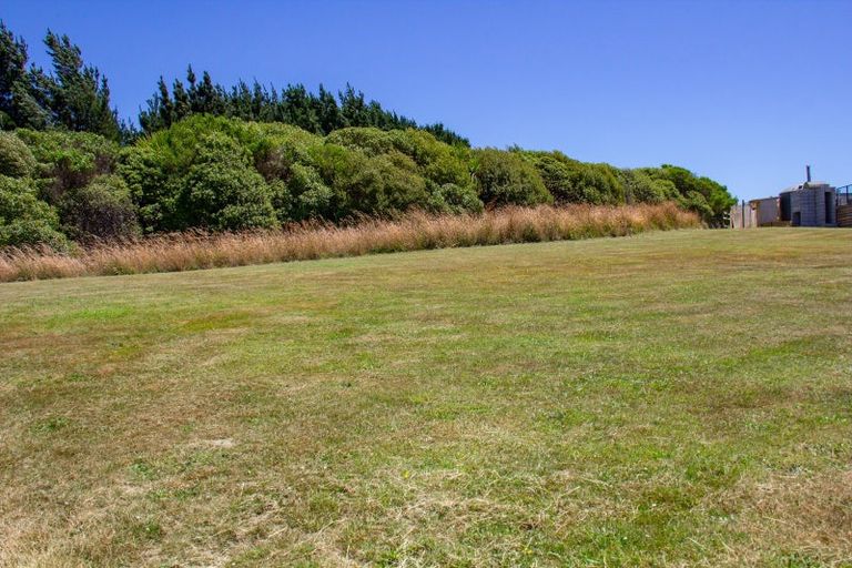 Photo of property in 3 Knoyle Road, Riversdale Beach, Masterton, 5872