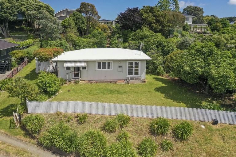 Photo of property in 21 Renown Road, Raumati South, Paraparaumu, 5032