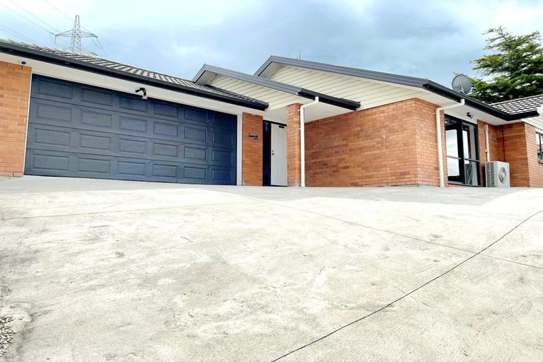 Photo of property in 225 Triangle Road, Massey, Auckland, 0614