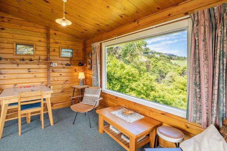 Photo of property in 46 Bayview Crescent, Duvauchelle, 7581