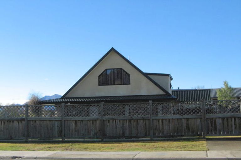 Photo of property in 63 Plantation Road, Wanaka, 9305