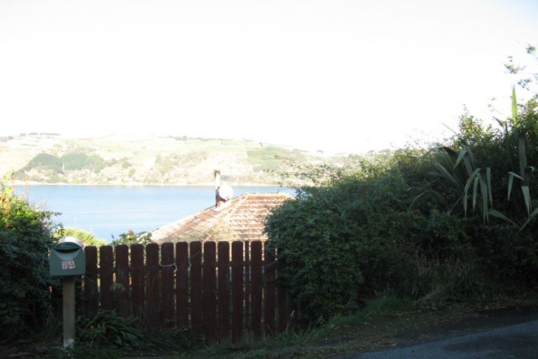 Photo of property in 74 Manapouri Street, Ravensbourne, Dunedin, 9022