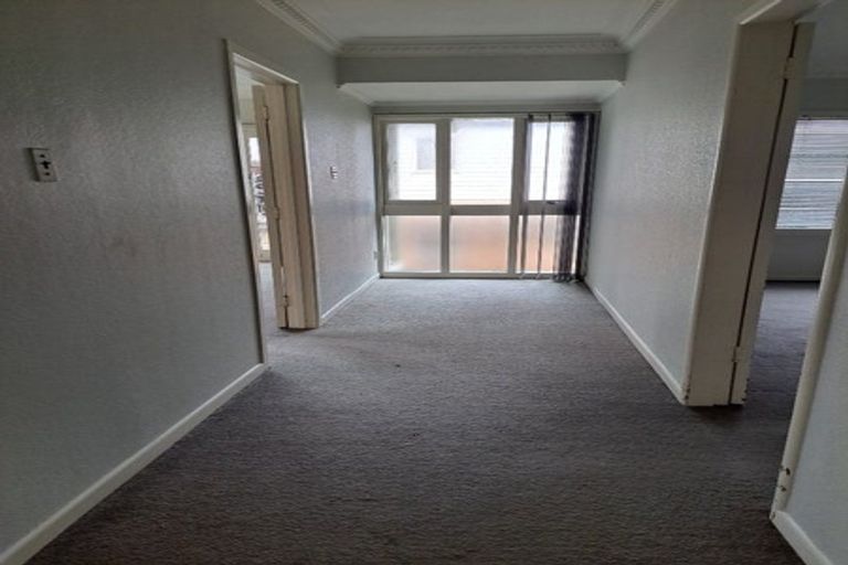 Photo of property in 280 Great South Road, Papakura, 2110