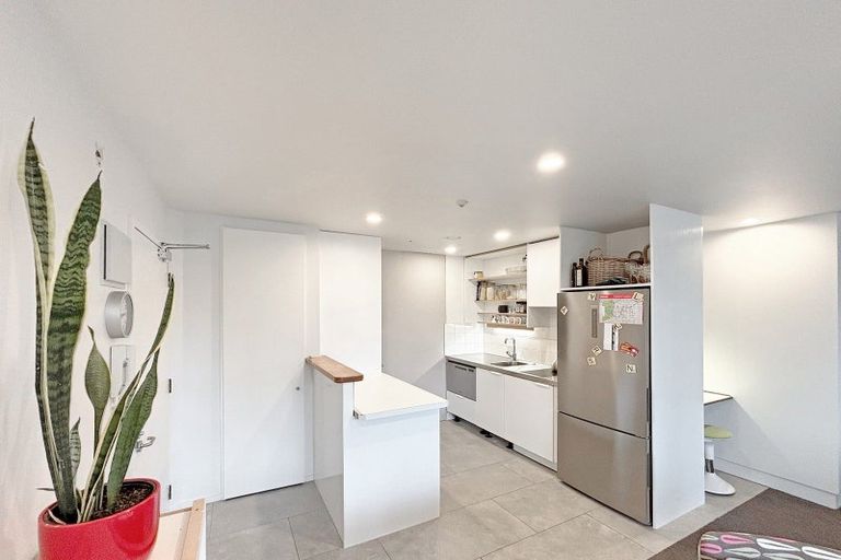 Photo of property in 5/15 Peterborough Street, Christchurch Central, Christchurch, 8013