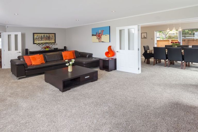 Photo of property in 56 Channing Crescent, Botany Downs, Auckland, 2010