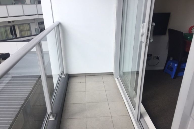 Photo of property in The Volt Apartments, 209/430 Queen Street, Auckland Central, Auckland, 1010
