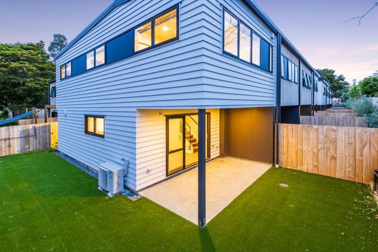 Photo of property in 10/63 Hillcrest Avenue, Hillcrest, Auckland, 0627