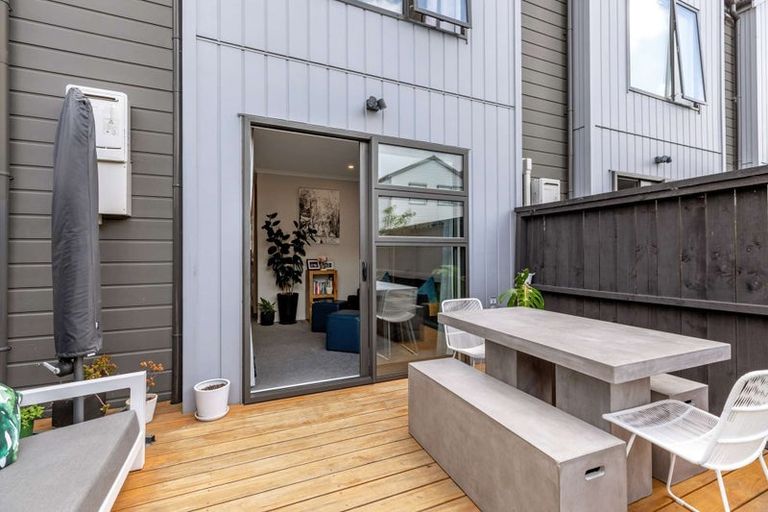 Photo of property in 11 Wai Place, Westgate, Auckland, 0614