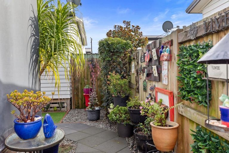 Photo of property in 11 Kamahi Crescent, Papamoa Beach, Papamoa, 3118