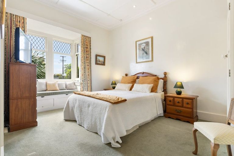 Photo of property in 1/34 Milford Road, Milford, Auckland, 0620