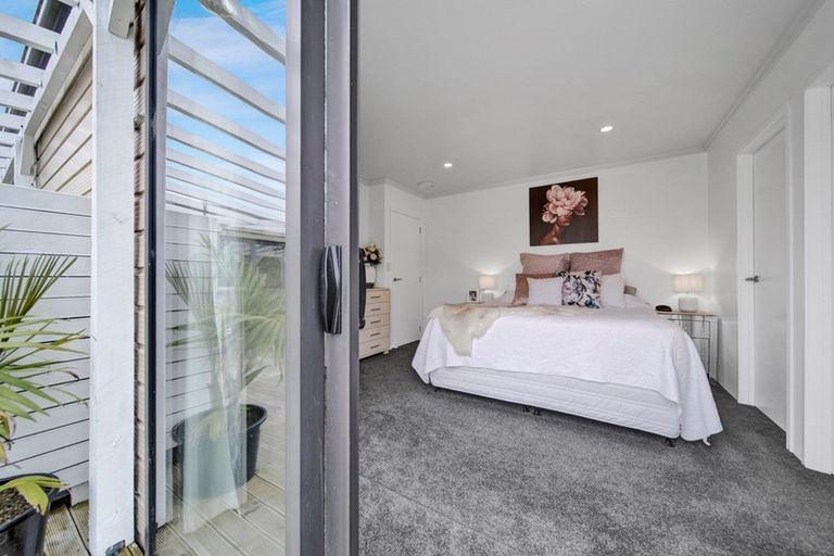 Photo of property in 554 Mountain Road, Lepperton, New Plymouth, 4373