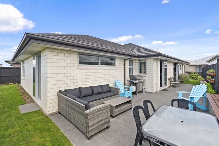 Photo of property in 10 Ronaldson Lane, Wigram, Christchurch, 8042