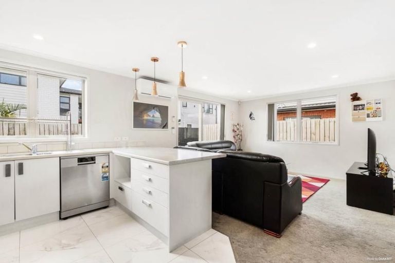 Photo of property in 46c Takanini School Road, Takanini, 2112