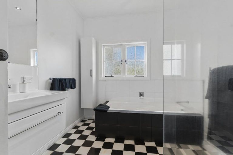 Photo of property in 92 Trafalgar Street, Onehunga, Auckland, 1061