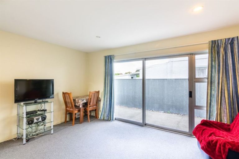 Photo of property in 2/350 Worcester Street, Linwood, Christchurch, 8011