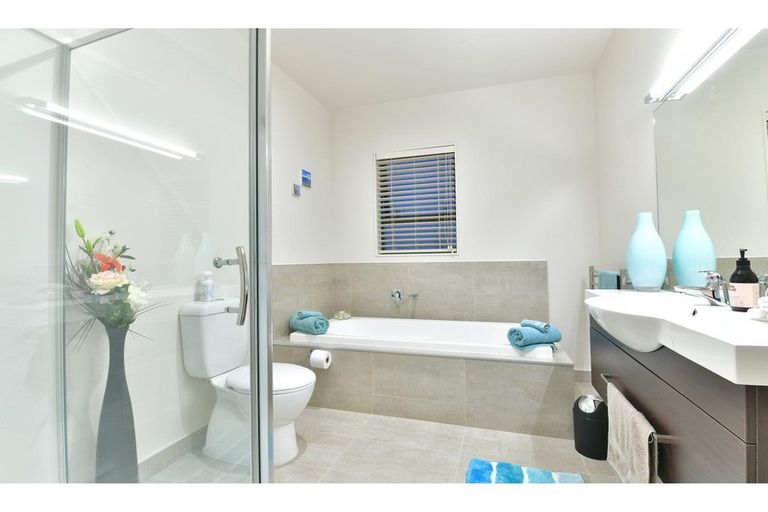 Photo of property in 26 Bayview Park Lane, Orewa, 0931