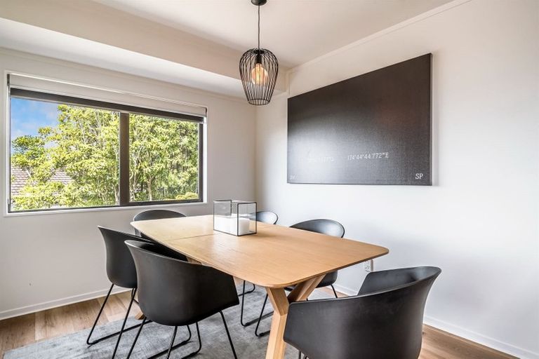 Photo of property in 1/41 Target Road, Totara Vale, Auckland, 0629