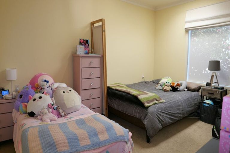 Photo of property in 8 Tui Crescent, Waikanae, 5036