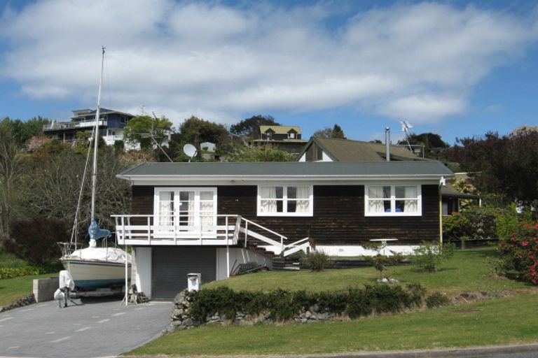 Photo of property in 14 Alberta Street, Acacia Bay, Taupo, 3330