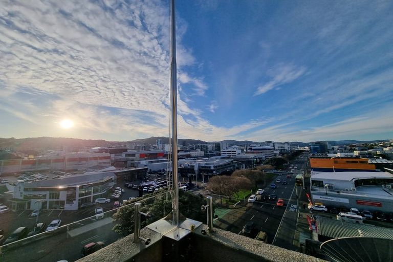Photo of property in Grandstand Apartments, 38/80 Kent Terrace, Mount Victoria, Wellington, 6011