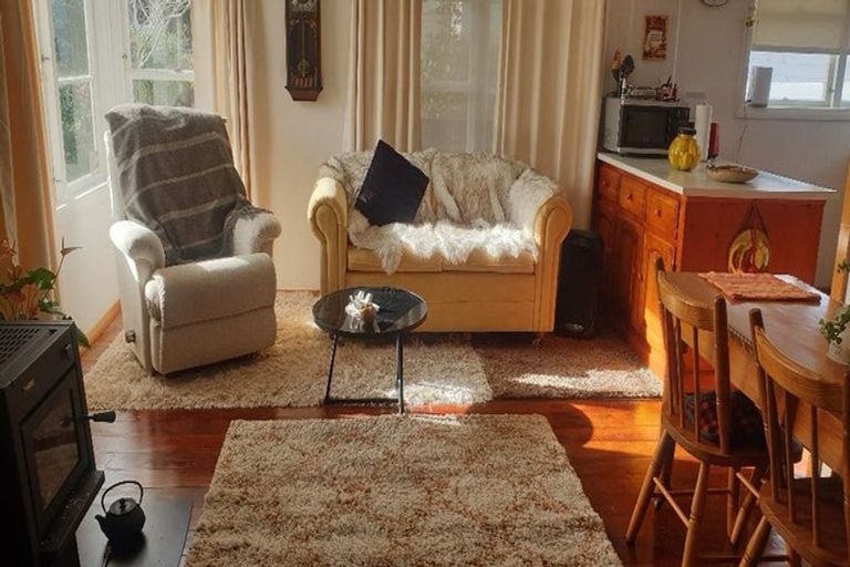 Photo of property in 37 Victoria Street, Patea, 4520