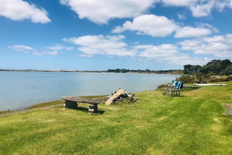 Photo of property in 249 Cove Road, Waipu, 0582